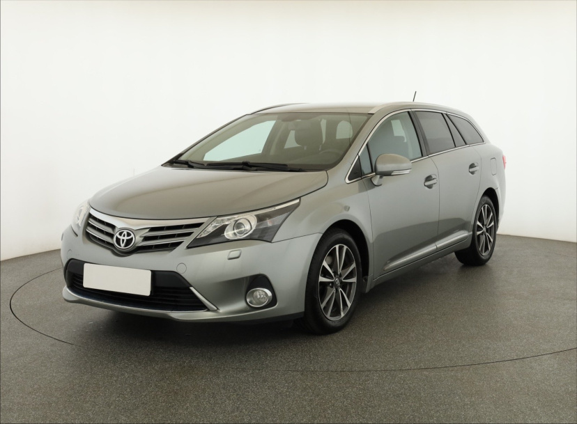 Toyota Avensis, 2013