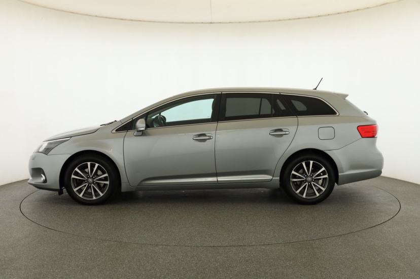 Toyota Avensis, 2013