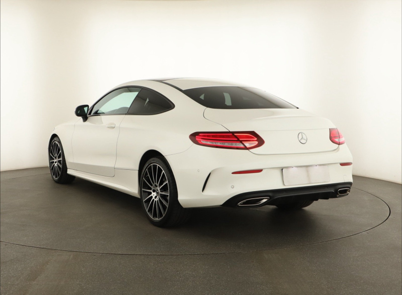 Mercedes-Benz C, 2021