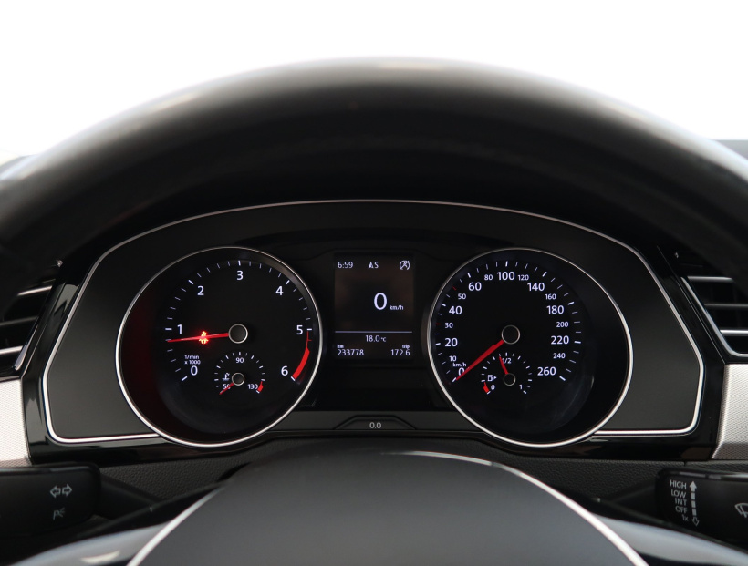 Volkswagen Passat, 2015