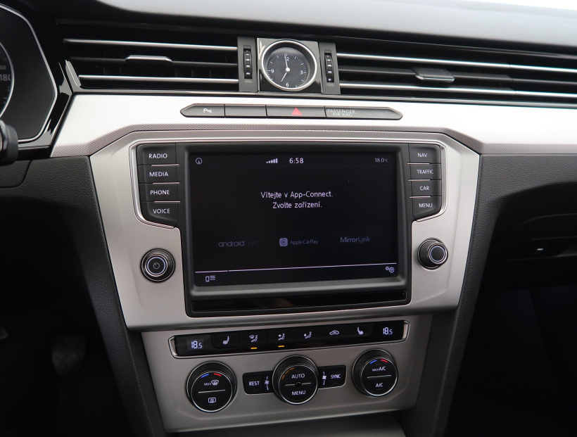 Volkswagen Passat, 2015