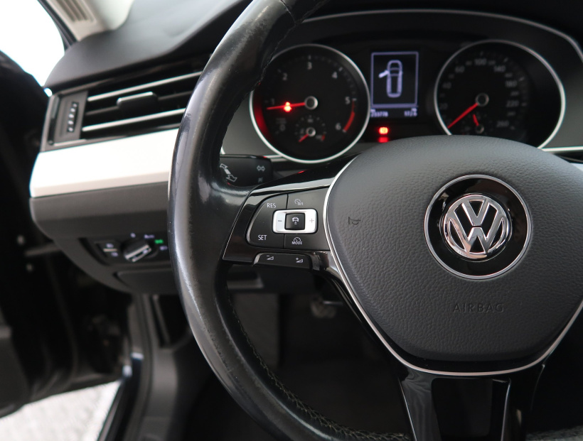 Volkswagen Passat, 2015