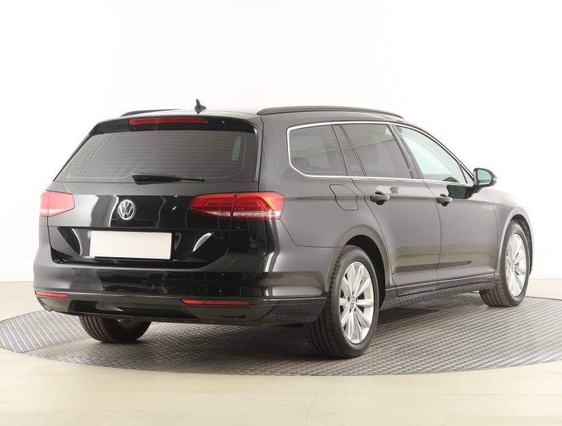 Volkswagen Passat, 2015