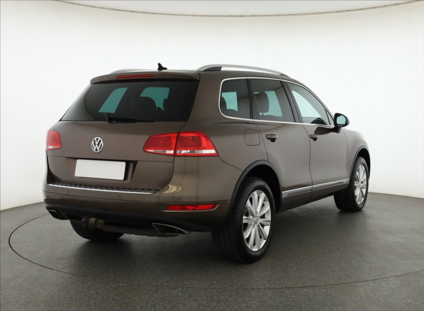 Volkswagen Touareg, 2011