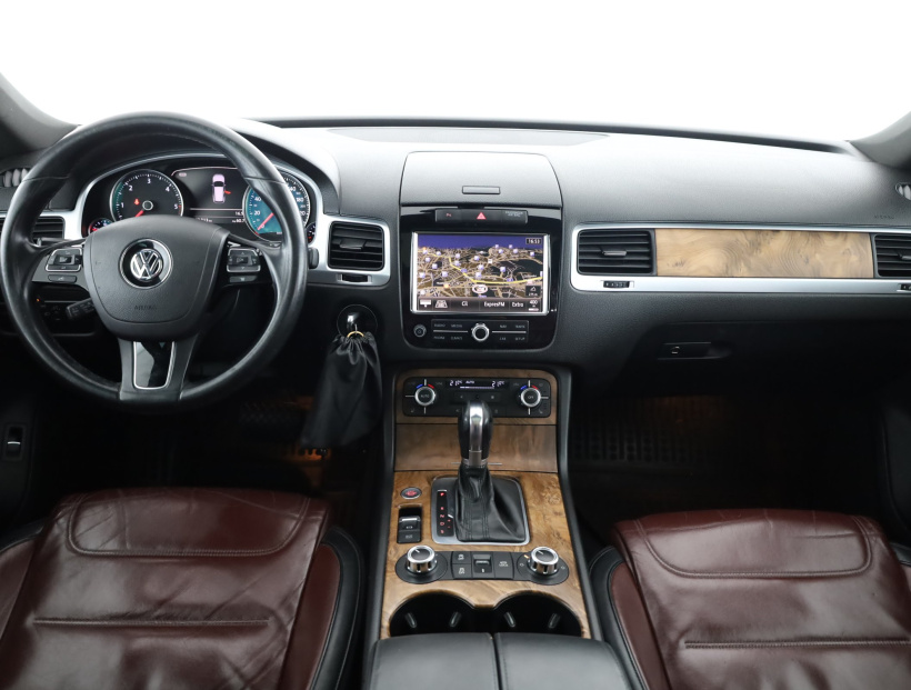 Volkswagen Touareg, 2011