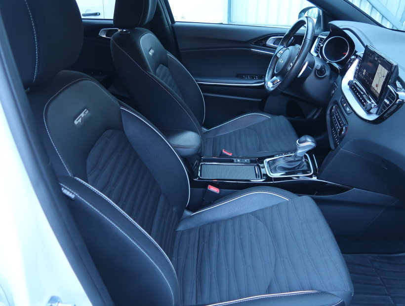Kia ProCeed, 2022