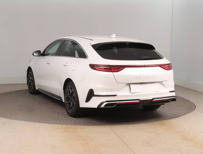 Kia ProCeed, 2022