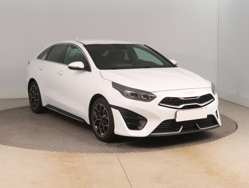 Kia ProCeed, 2022