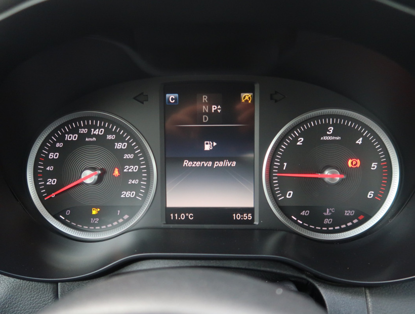 Mercedes-Benz C, 2015