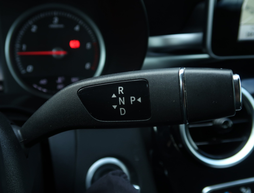 Mercedes-Benz C, 2015