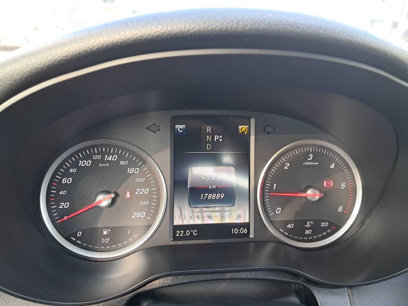 Mercedes-Benz C, 2015