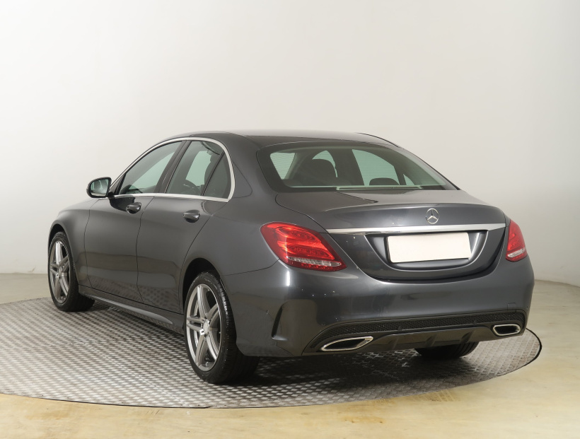 Mercedes-Benz C, 2015