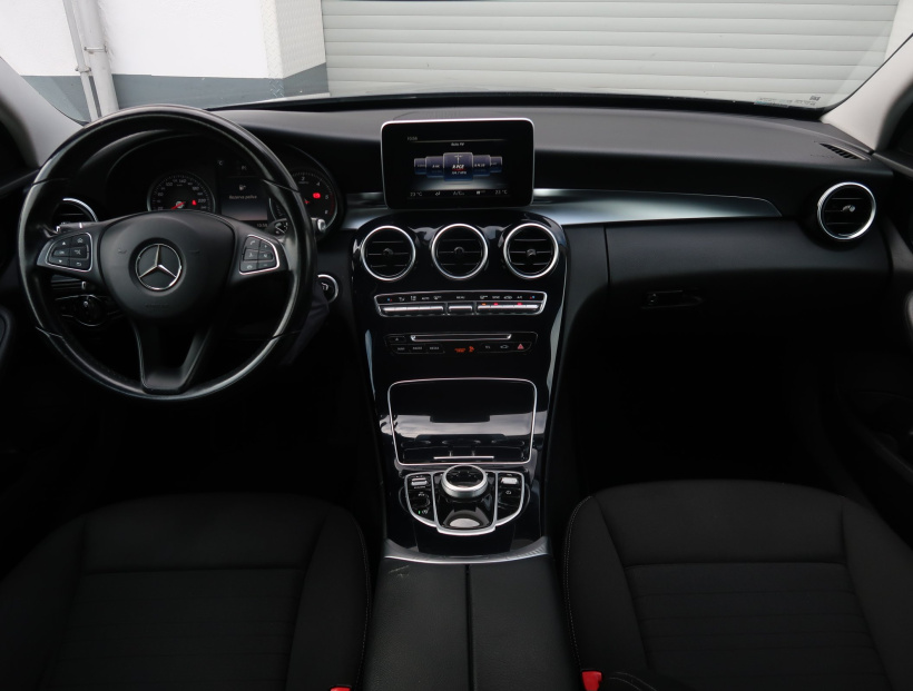 Mercedes-Benz C, 2015