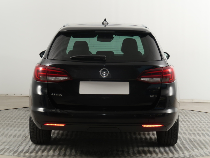 Opel Astra, 2017
