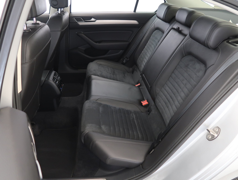 Volkswagen Passat, 2016