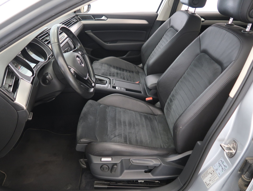 Volkswagen Passat, 2016