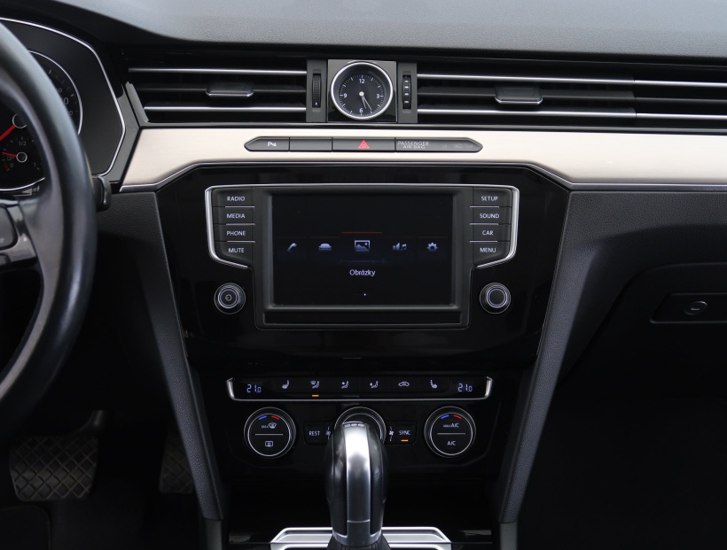 Volkswagen Passat, 2016