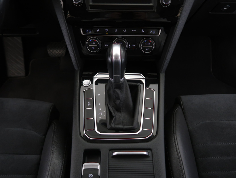 Volkswagen Passat, 2016