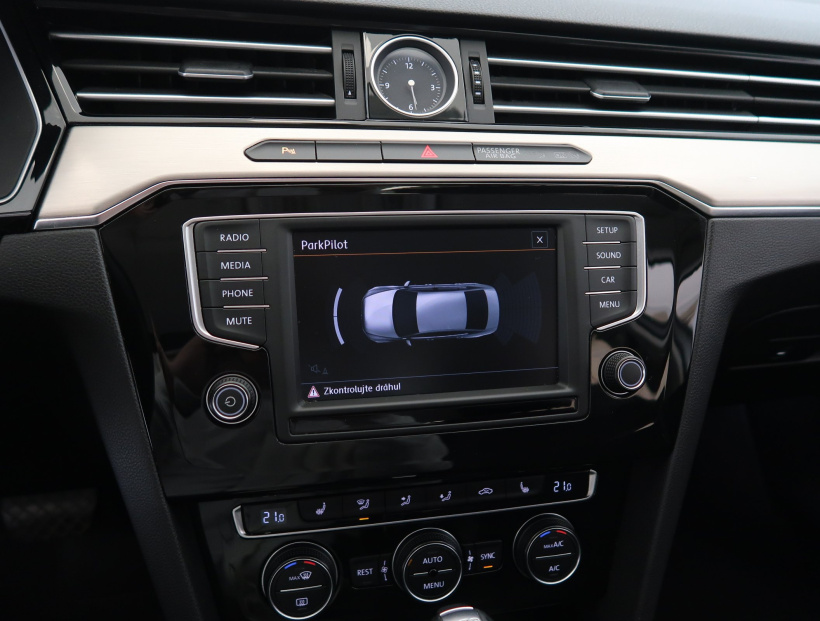 Volkswagen Passat, 2016