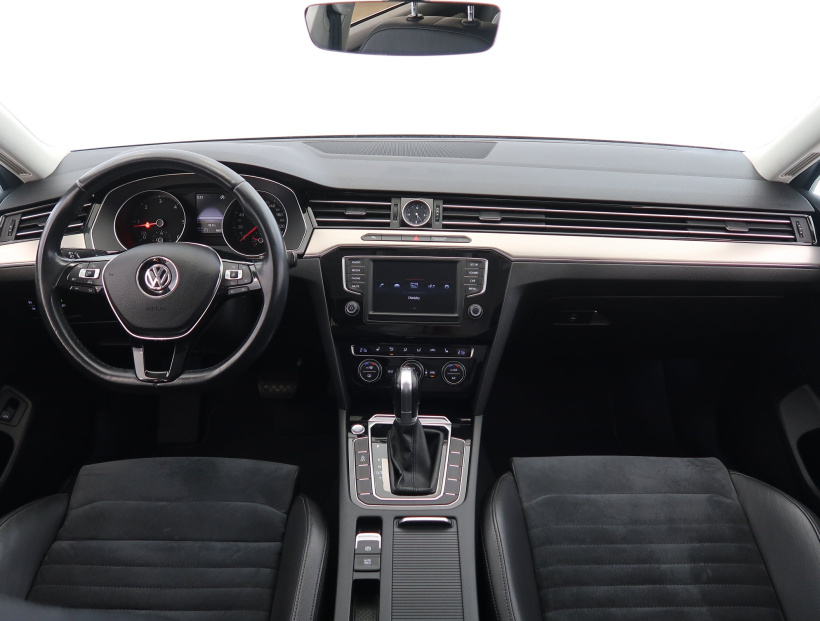 Volkswagen Passat, 2016