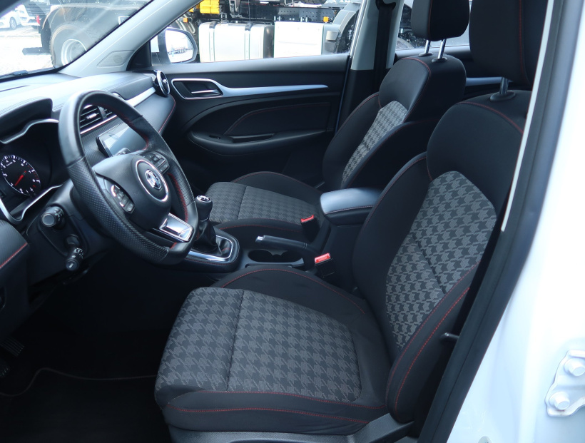 MG ZS SUV, 2024