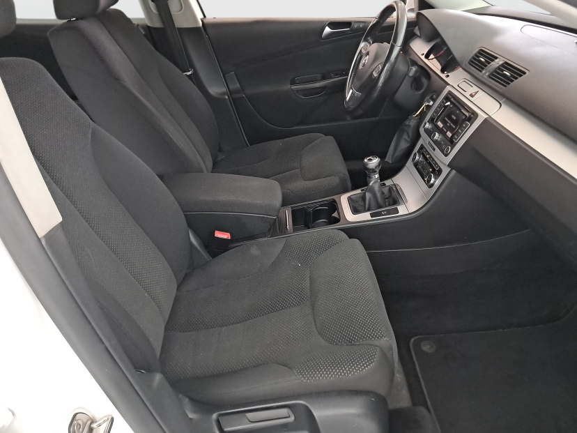 Volkswagen Passat, 2010