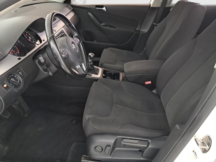 Volkswagen Passat, 2010
