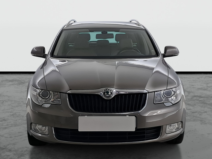 Škoda Superb, 2011