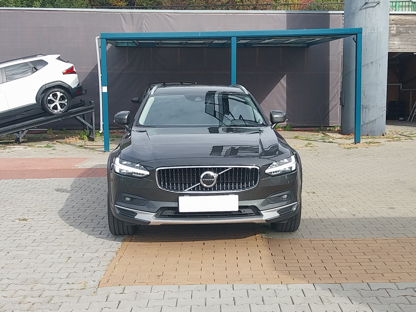 Volvo V90 Cross Country, 2021