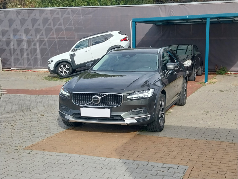 Volvo V90 Cross Country, 2021