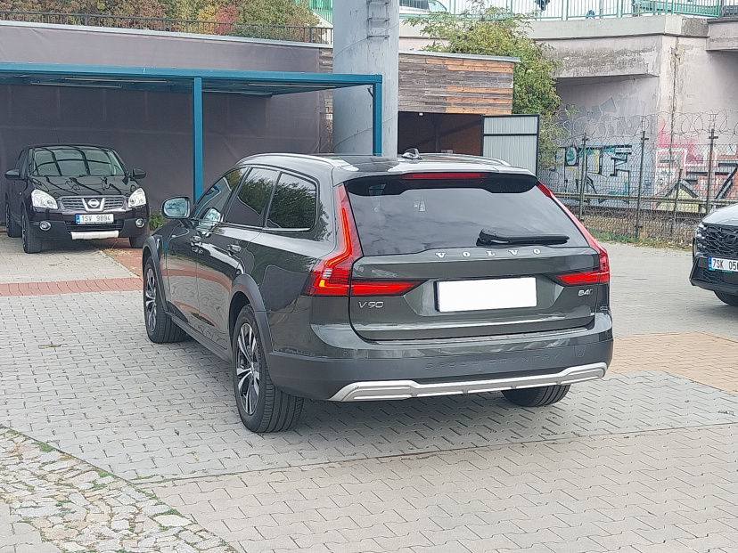 Volvo V90 Cross Country, 2021