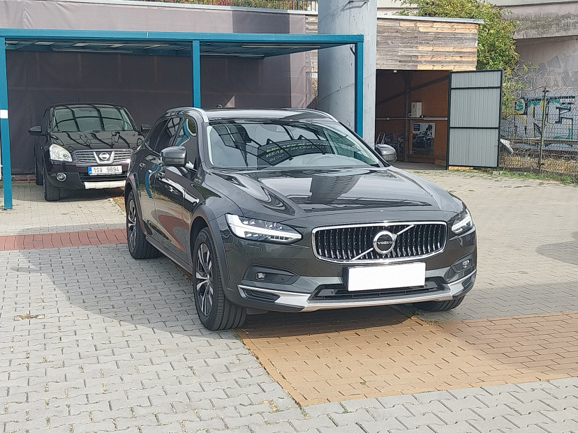 Volvo V90 Cross Country, 2021