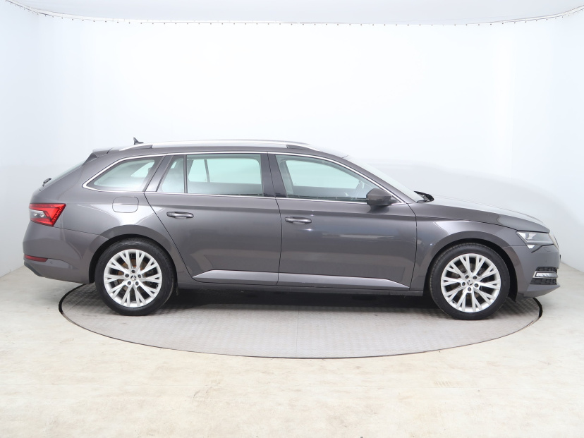 Škoda Superb, 2022