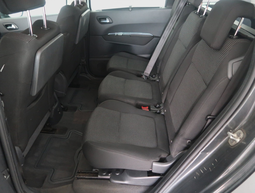 Peugeot 5008, 2010