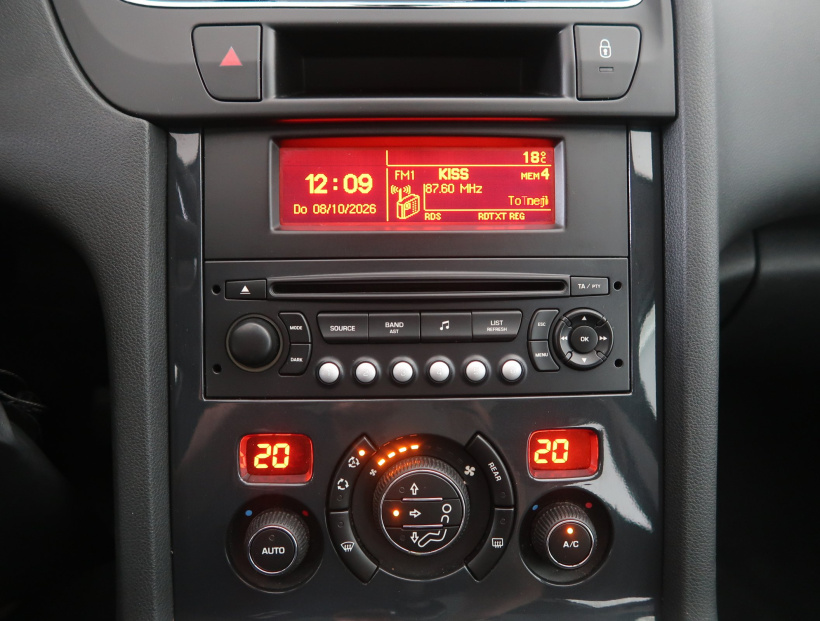 Peugeot 5008, 2010