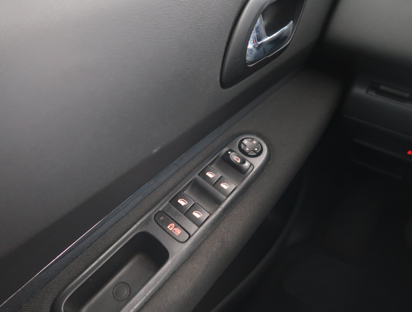 Peugeot 5008, 2010