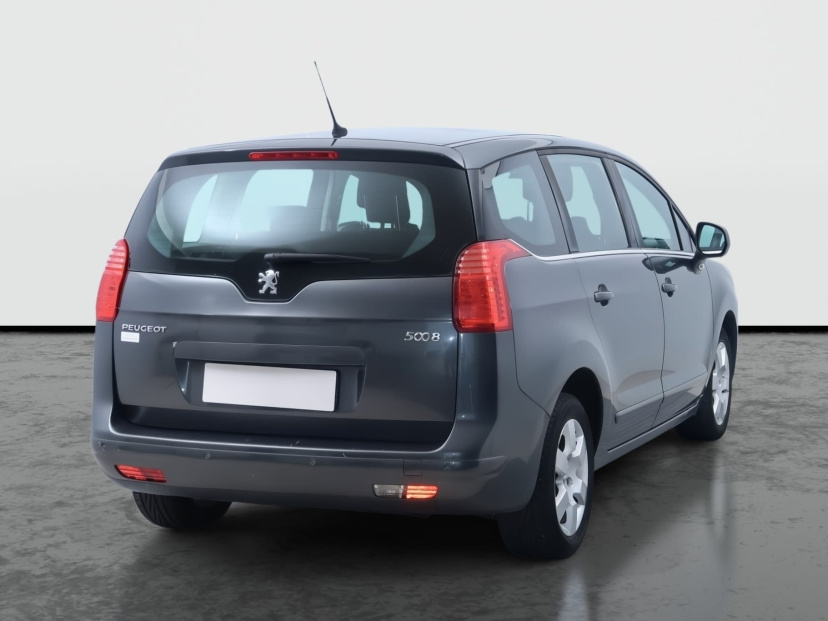 Peugeot 5008, 2010