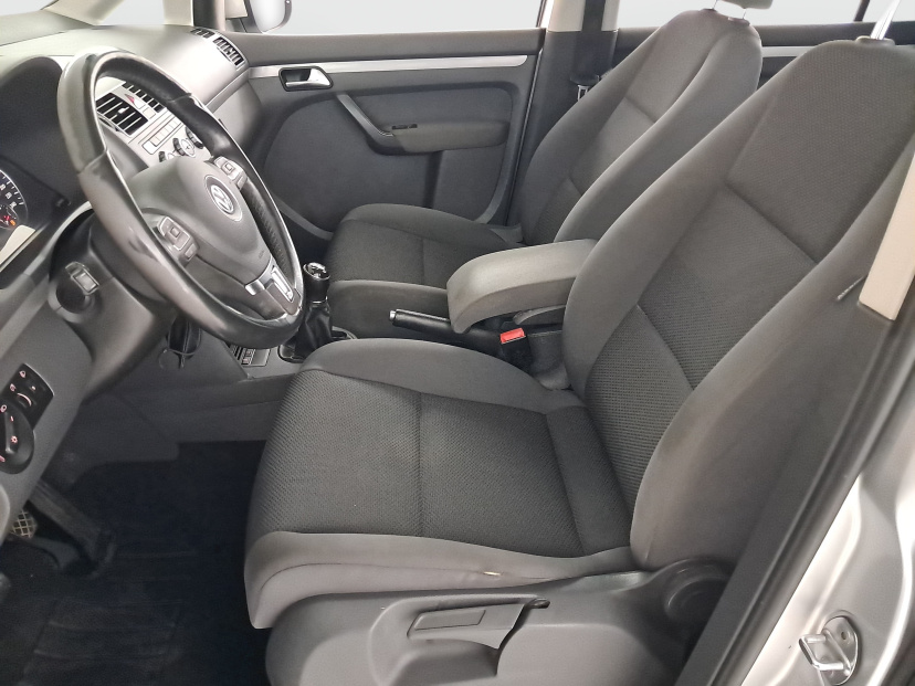 Volkswagen Touran, 2013