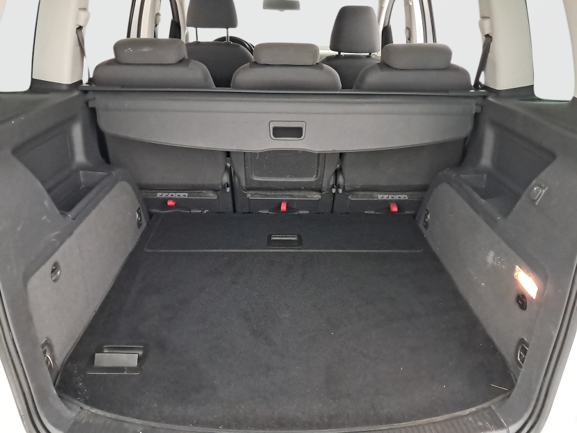 Volkswagen Touran, 2013