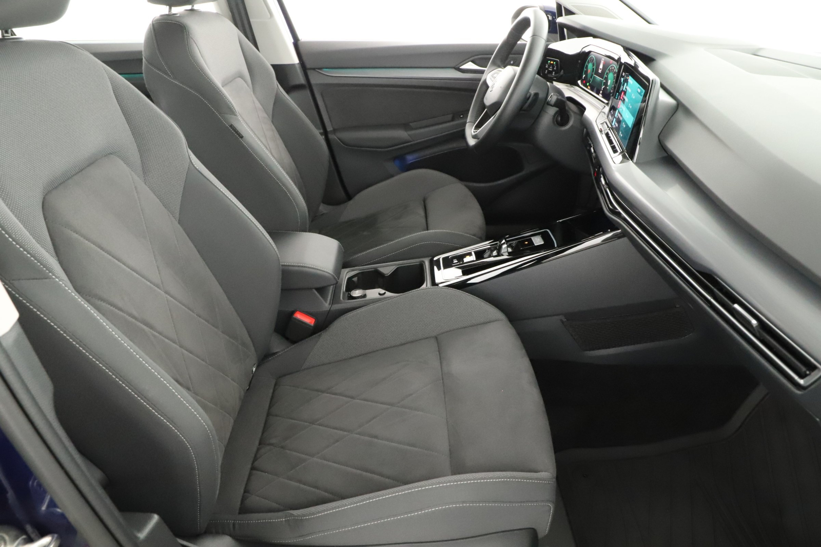 Volkswagen Golf - 2023