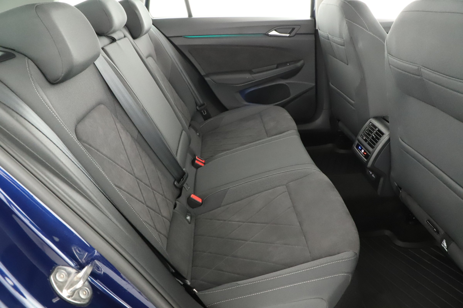 Volkswagen Golf - 2023