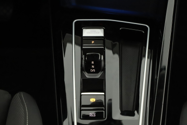 Volkswagen Golf - 2023