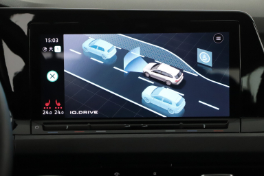 Volkswagen Golf - 2023