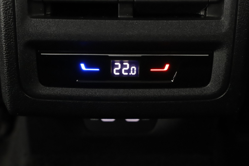 Volkswagen Golf, 2023