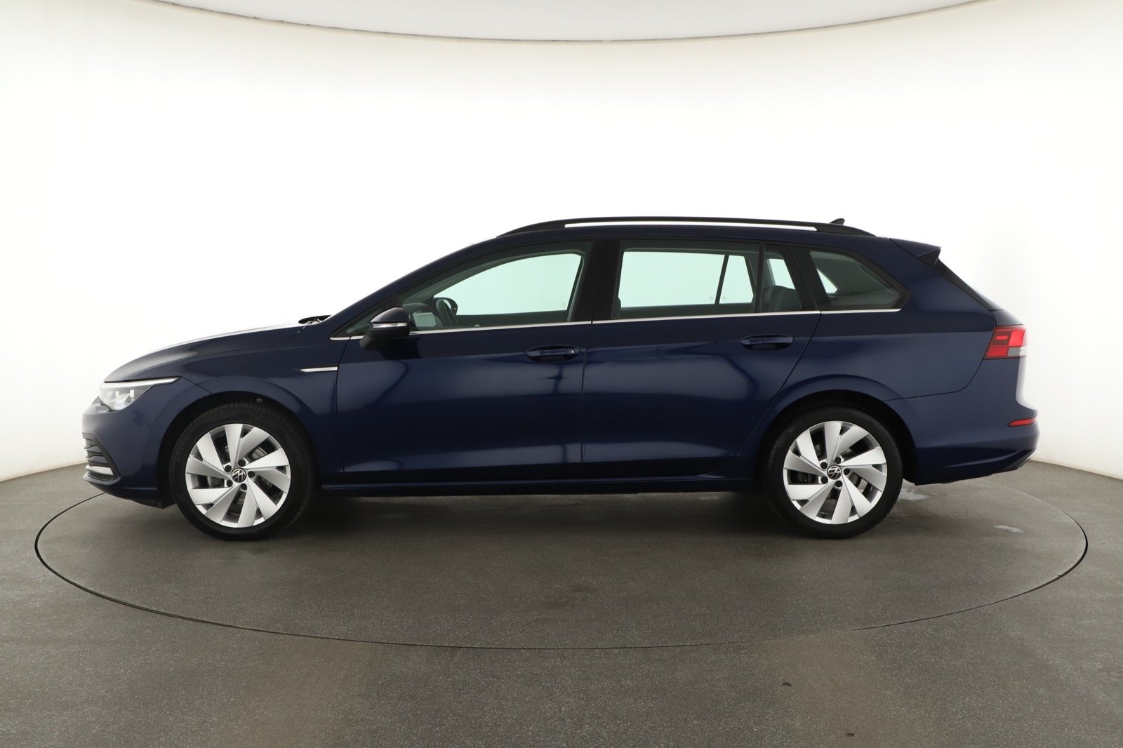 Volkswagen Golf - 2023