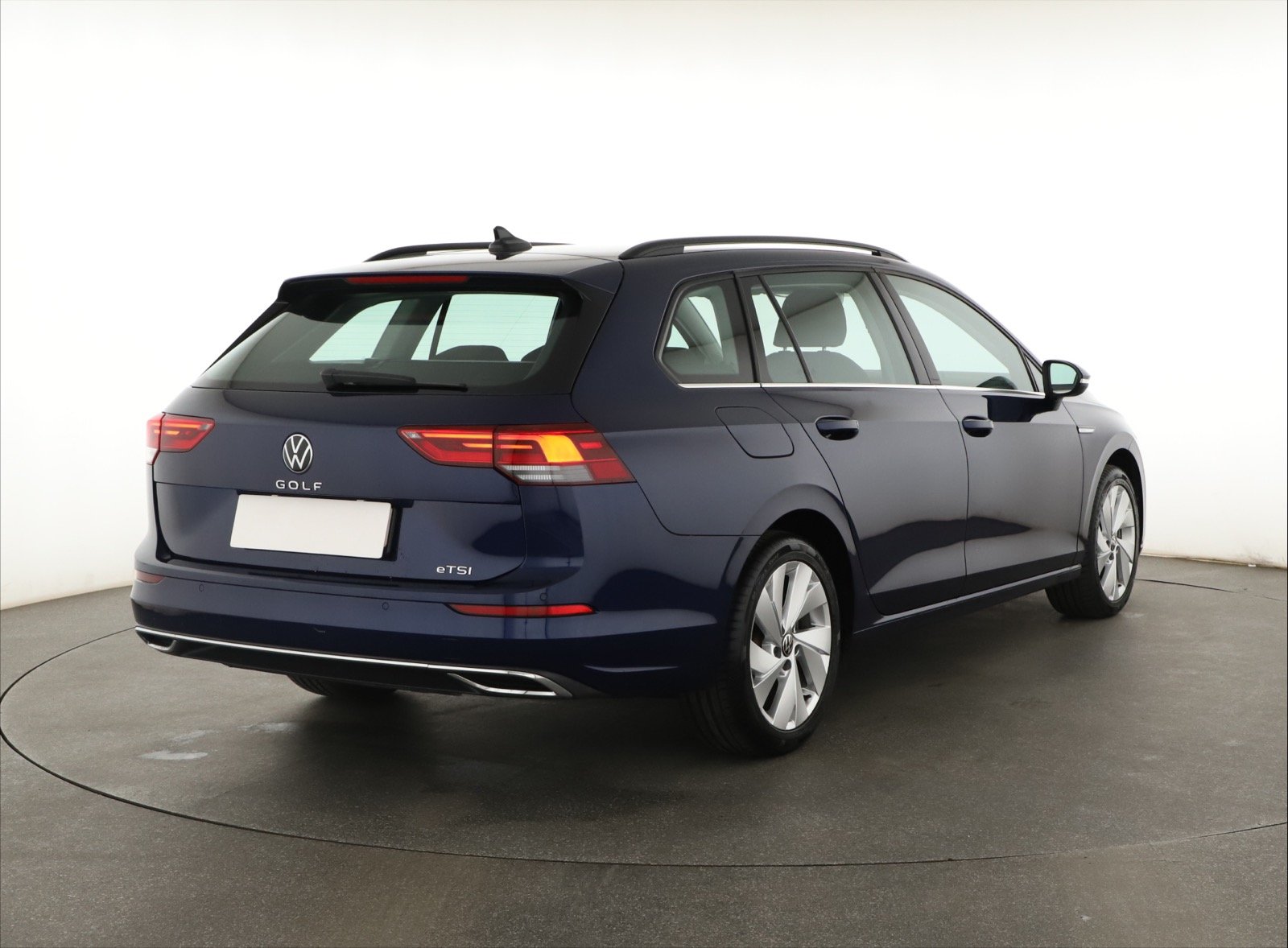Volkswagen Golf - 2023
