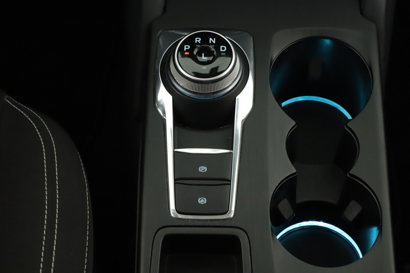 Ford Kuga - 2024