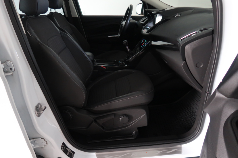 Ford Kuga, 2019