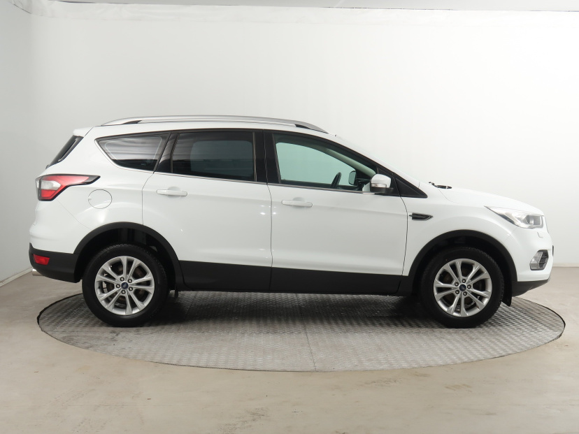 Ford Kuga, 2019