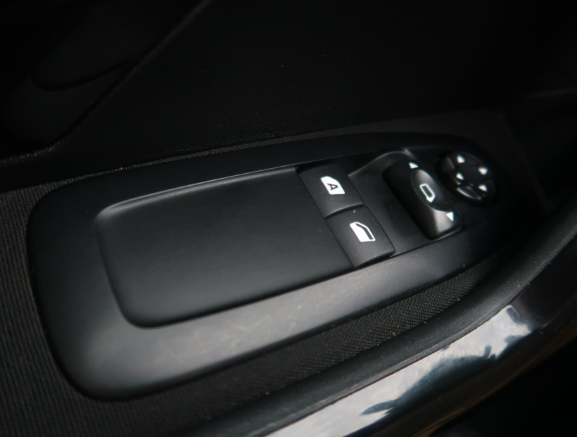 Peugeot 208, 2017